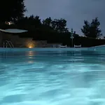 Le Querce ファームステイ Serra San Quirico