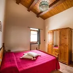 Le Querce ファームステイ Serra San Quirico