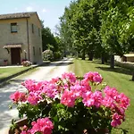 Le Querce ファームステイ Serra San Quirico