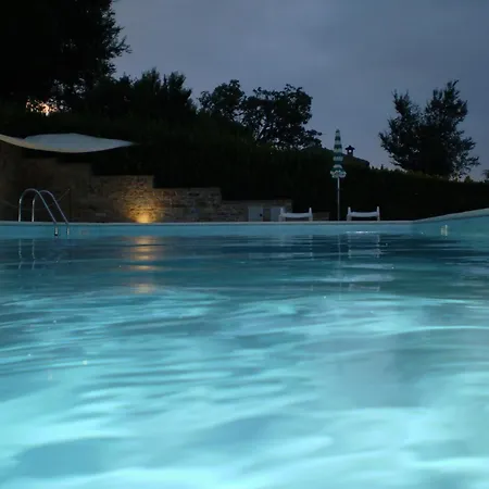 Le Querce Farm stay Serra San Quirico